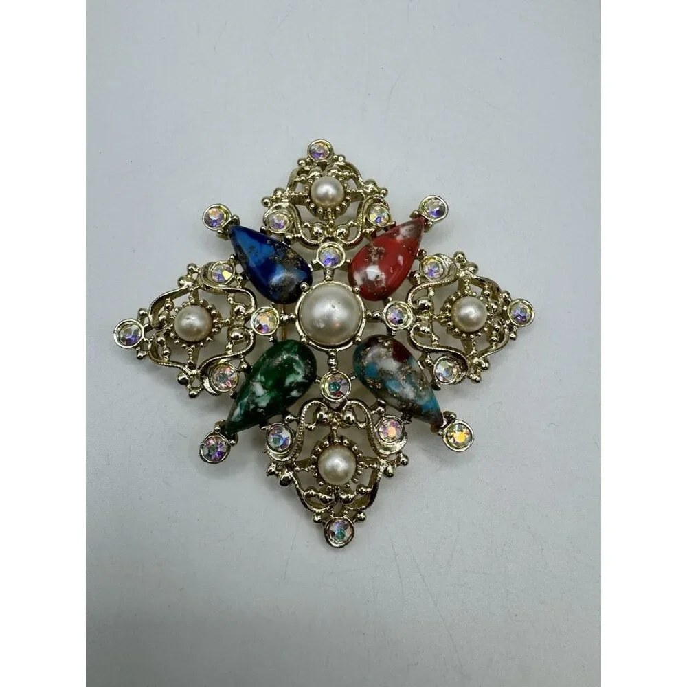 Vintage Sarah Coventry "Galaxy" Brooch Maltese Cross Confetti Lucite From 60s - Picture 8 of 9
